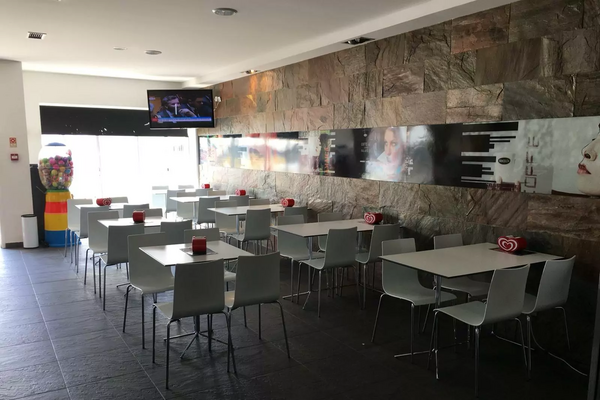 manuscafe_interior