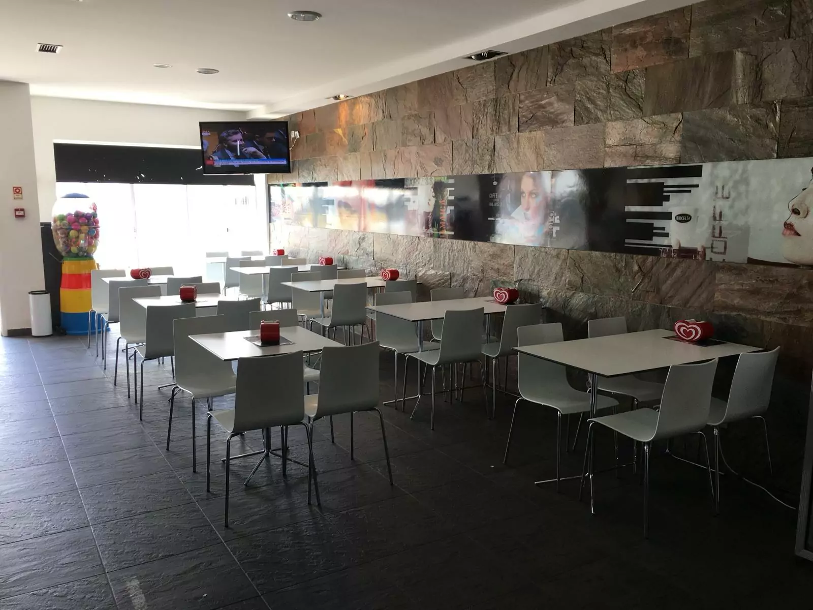 Manus Bar