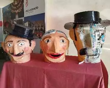 Oficina de Cabeçudos tradicionais